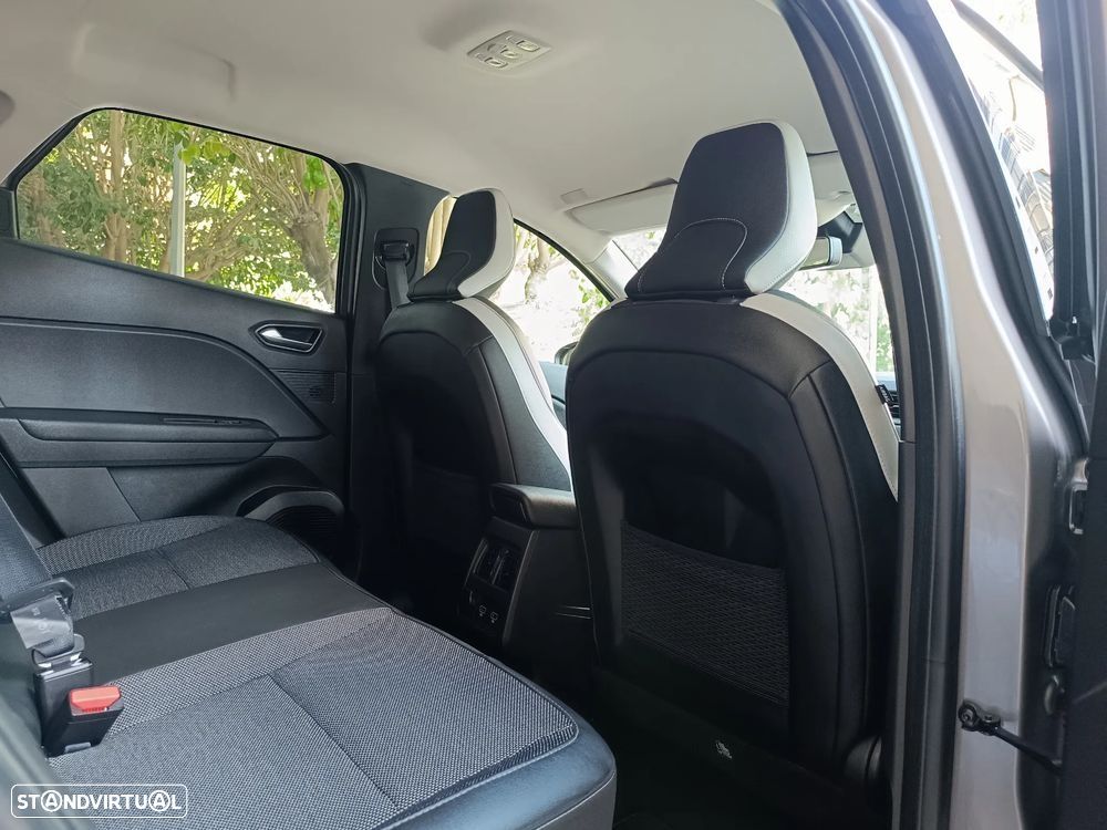 Renault Captur 1.6 E-Tech Plug-In Intens - 30