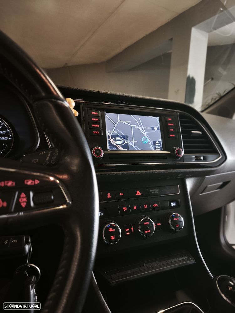 SEAT Leon 1.6 TDI DPF Ecomotive Sport - 8