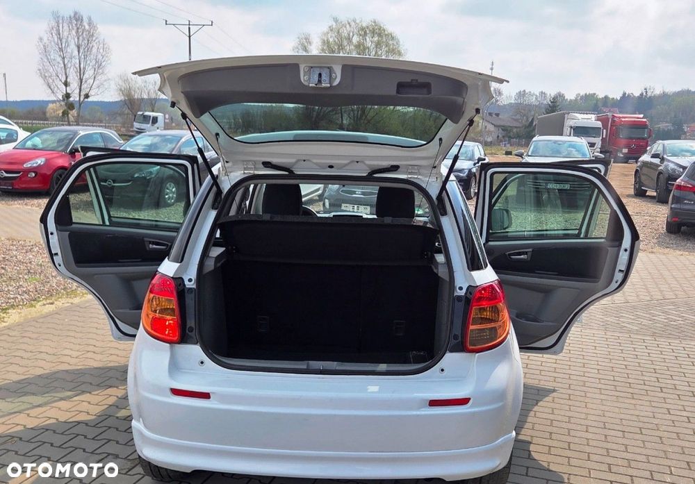Suzuki SX4 - 32