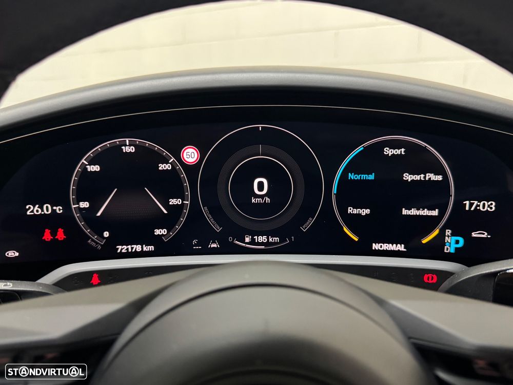 Porsche Taycan 4S - 47