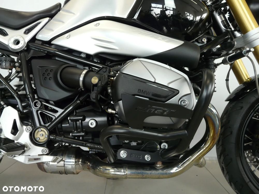 BMW R - 8