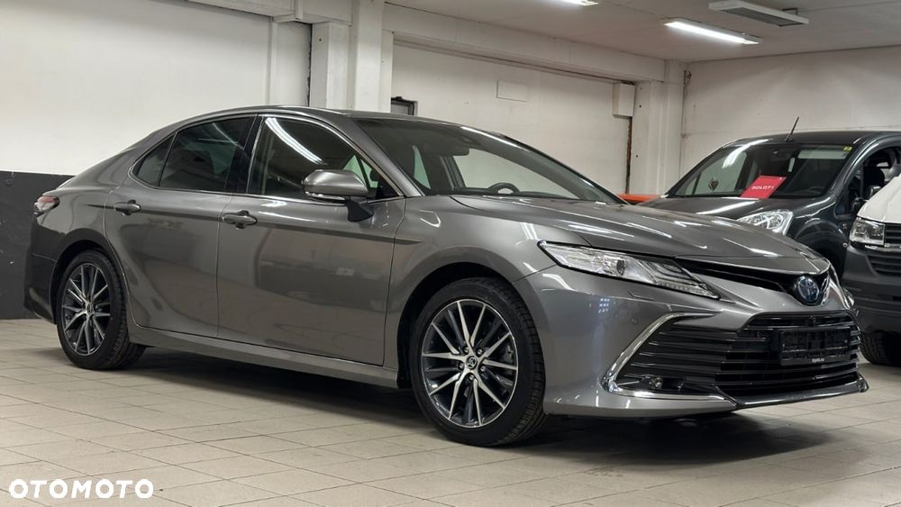 Toyota Camry 2.5 Hybrid Executive CVT - 2
