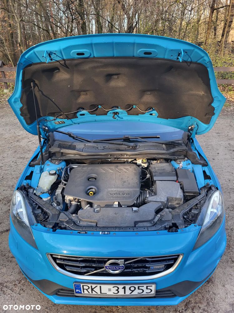 Volvo V40 D2 R Design - 24