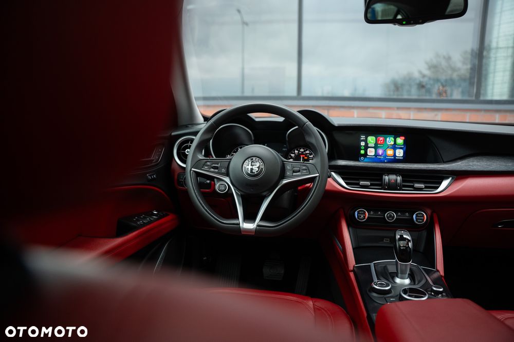 Alfa Romeo Stelvio 2.0 Turbo 16V AT8-Q4 Executive - 27