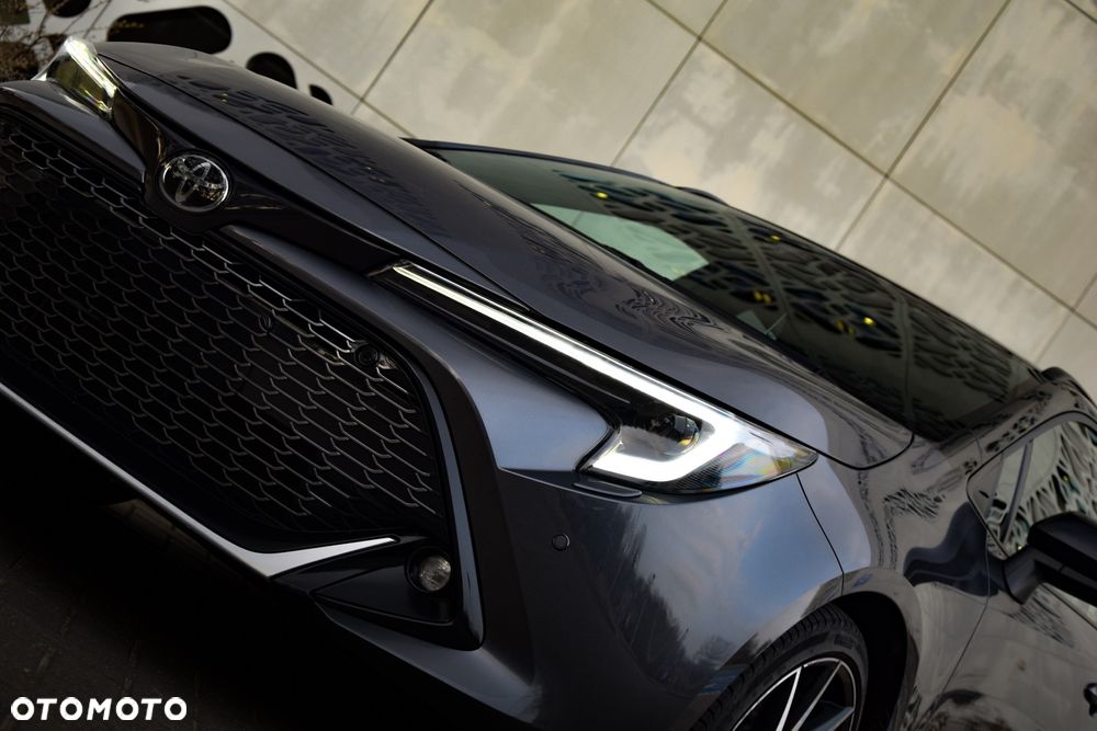Toyota Corolla - 5