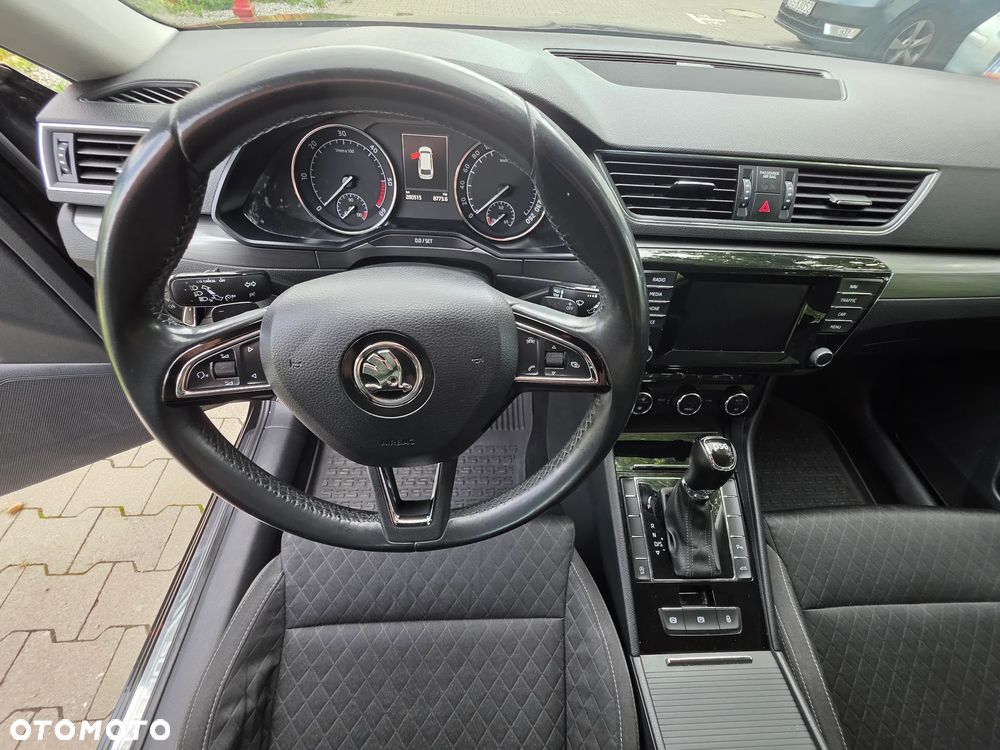 Skoda Superb 2.0 TDI Style DSG - 24