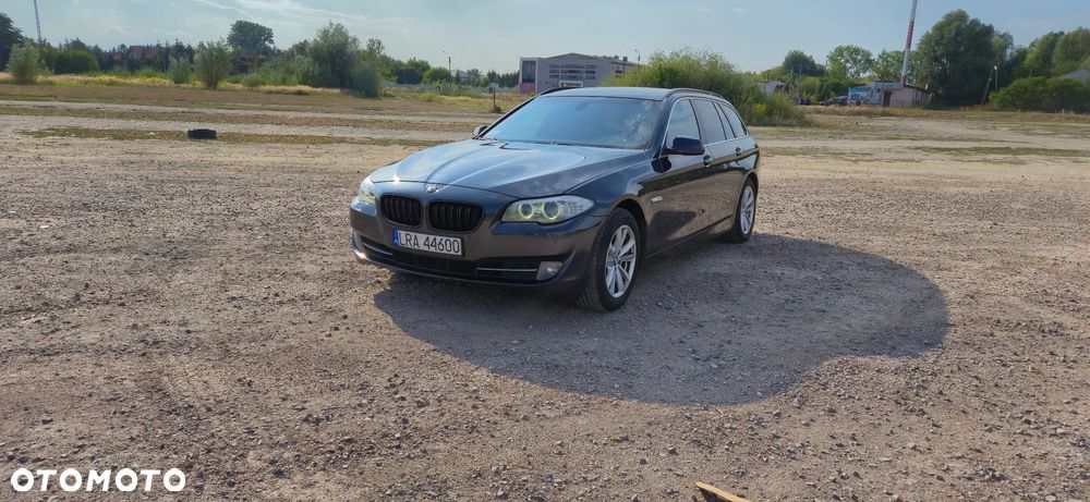 BMW Seria 5 520d Touring - 12