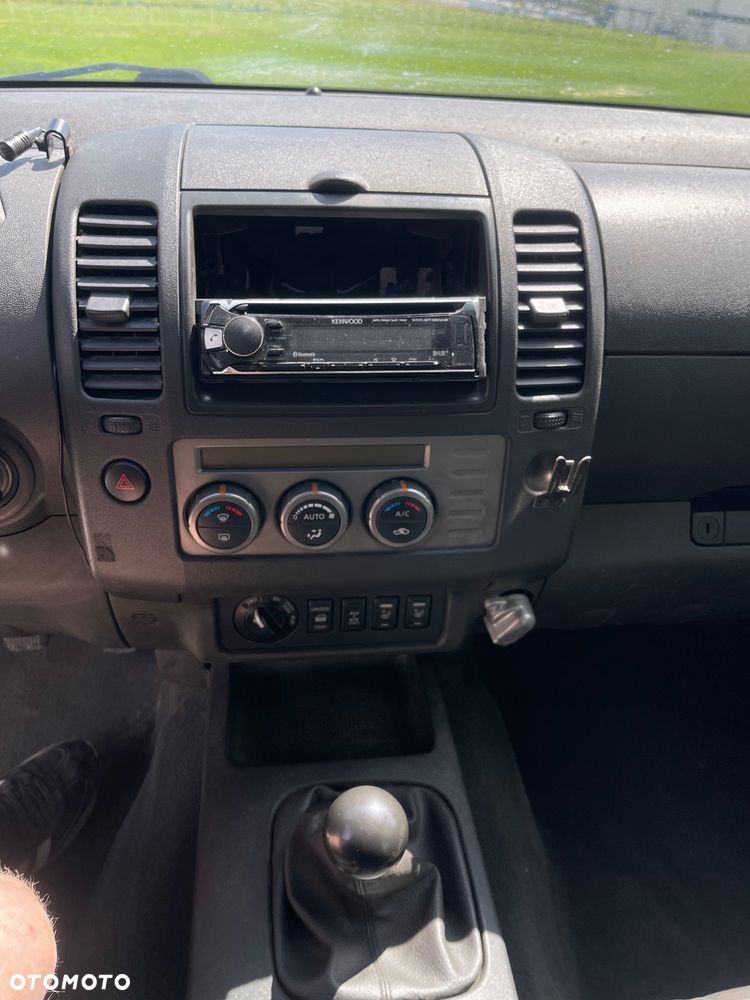Nissan Navara 2.5 D Platinum - 15