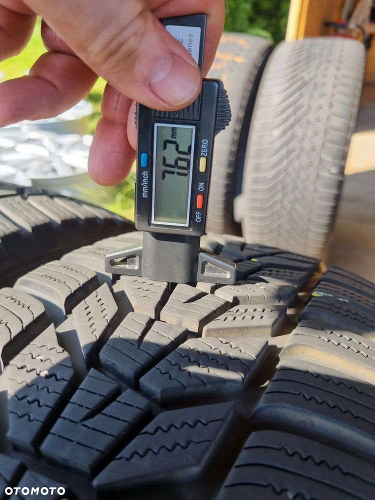 Opony Hankook Winter i*cept evo3 X 215/65r17 99V 2025r,7,5/6,5mm super - 7