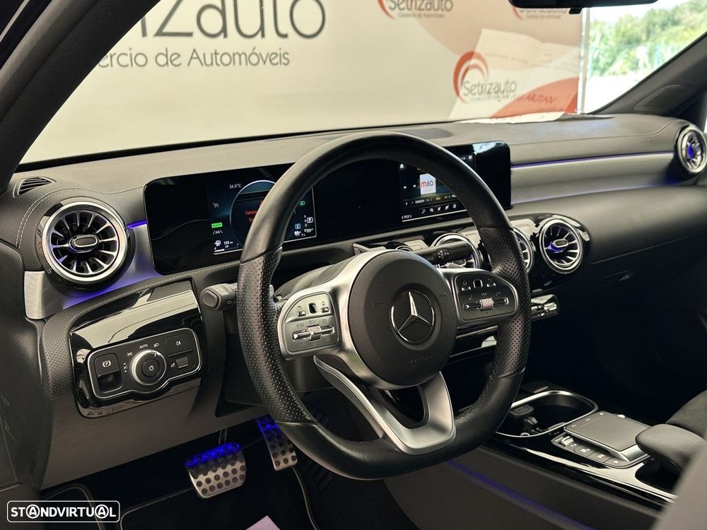Mercedes-Benz A 250 e 8G-DCT AMG Line - 11