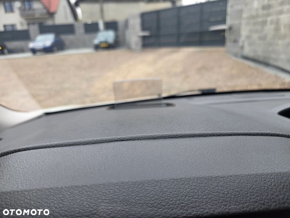 Opel Vivaro - 38