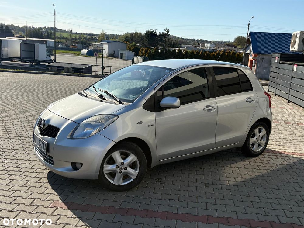 Toyota Yaris - 1