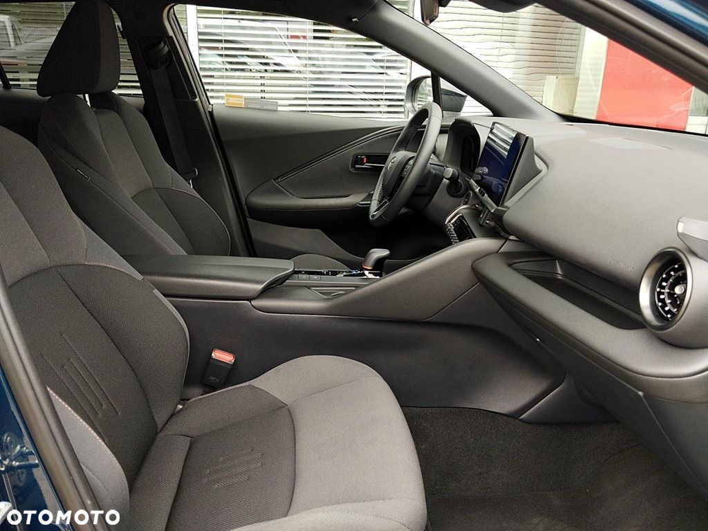 Toyota C-HR - 8