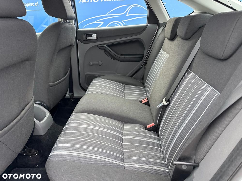Ford Focus 1.6 Ti-VCT Style - 12