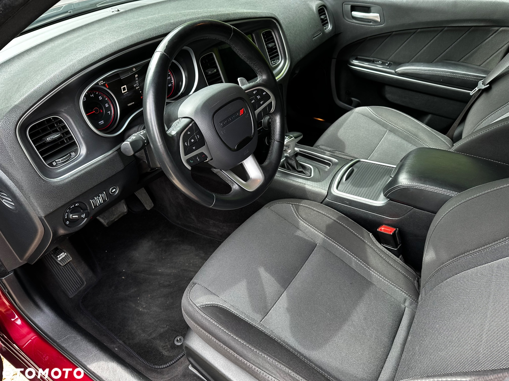 Dodge Charger 5.7 R/T - 17