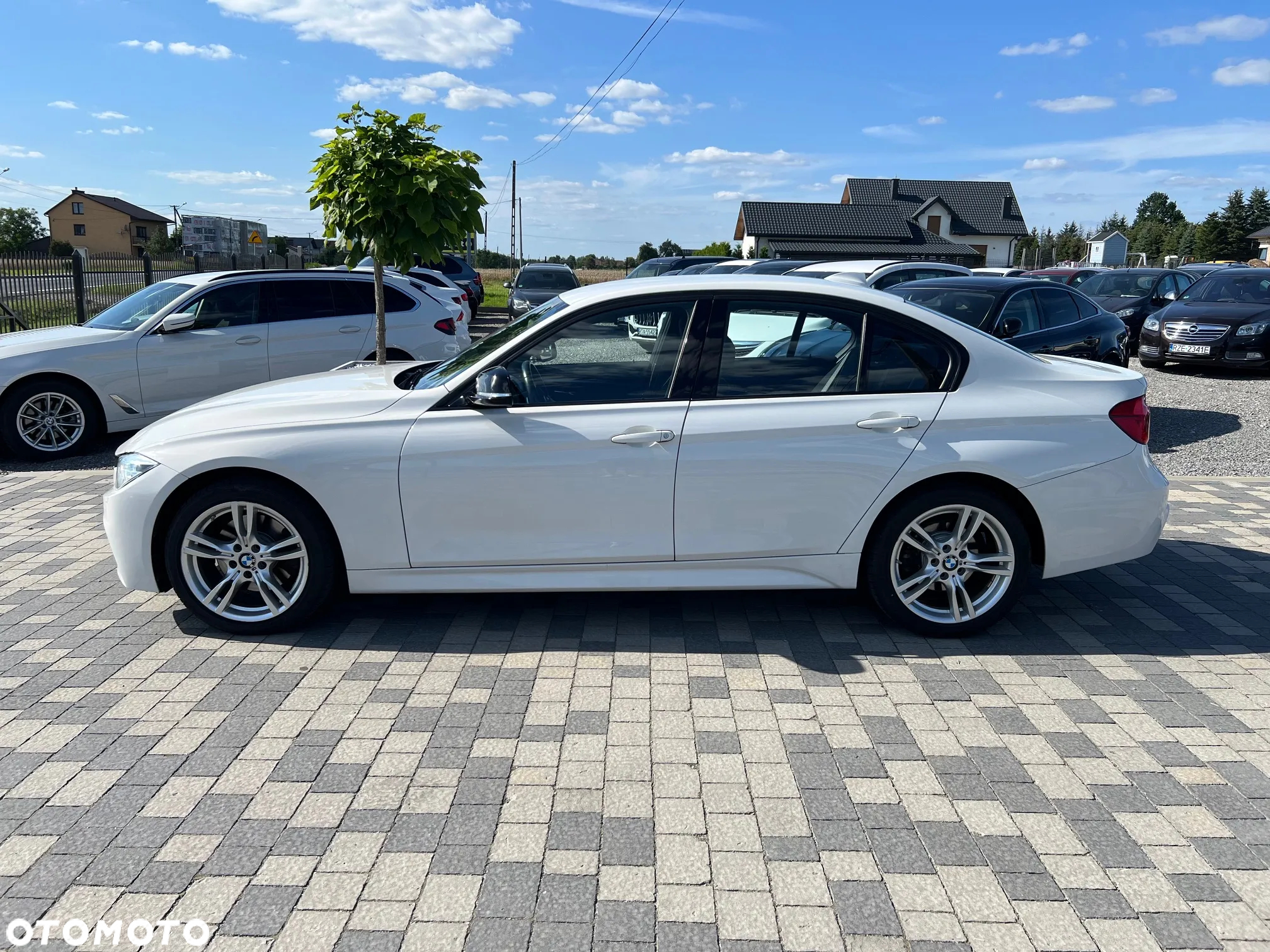 BMW Seria 3 330i xDrive M Sport - 2