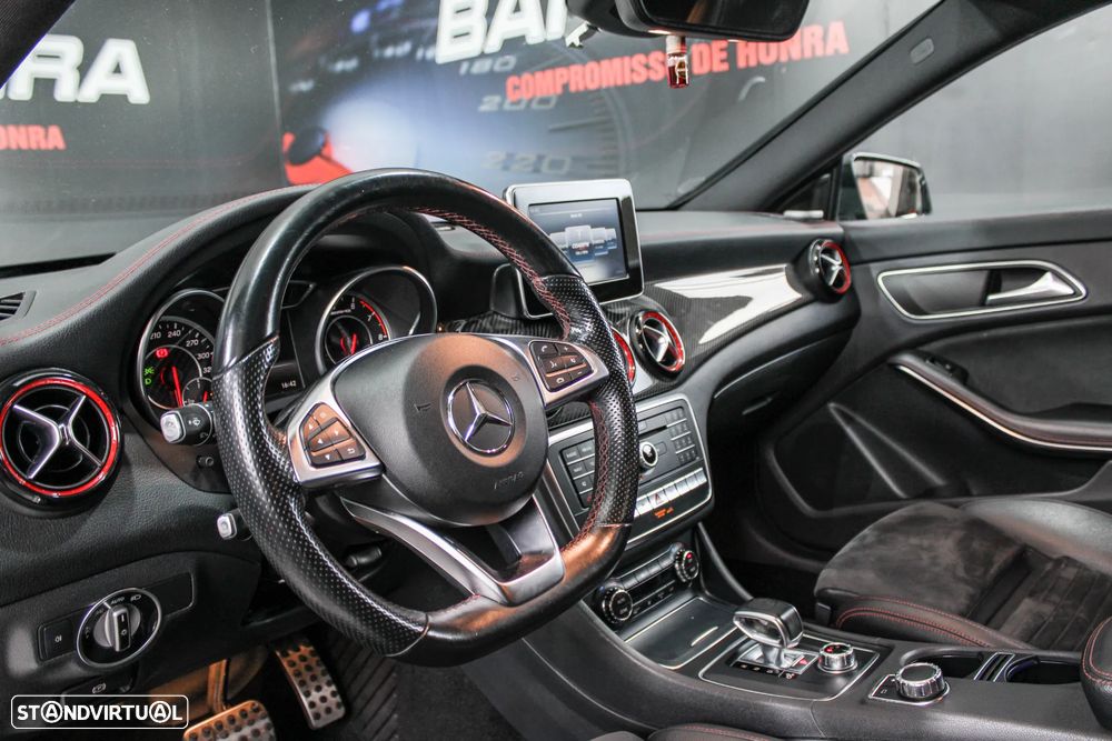 Mercedes-Benz CLA 45 AMG Shooting Brake 4-Matic - 20