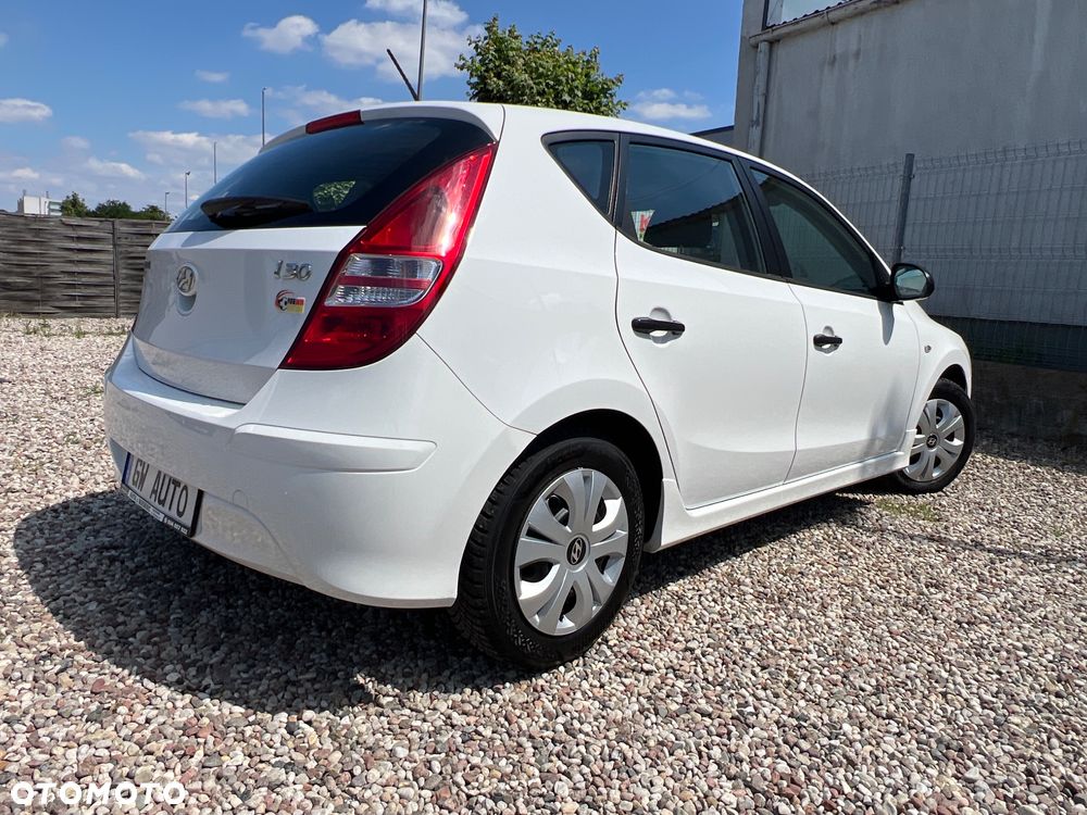 Hyundai i30 1.4 FIFA WM Edition - 11