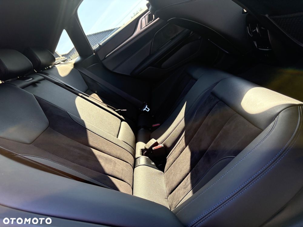 BMW i4 70.3kWh eDrive 35 M Sport Edition - 12