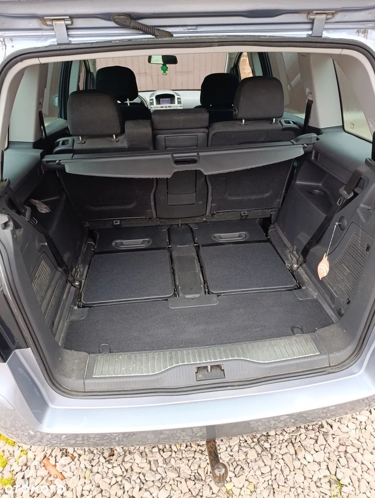 Opel Zafira 1.6 Essentia - 6