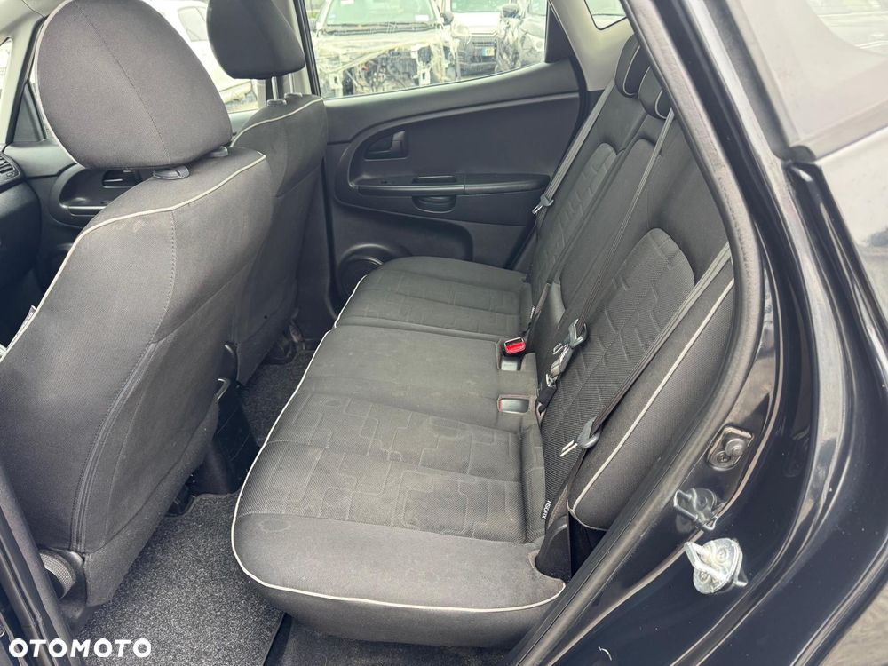 Kia Venga 1.6 CRDi 128 Edition 7 - 13