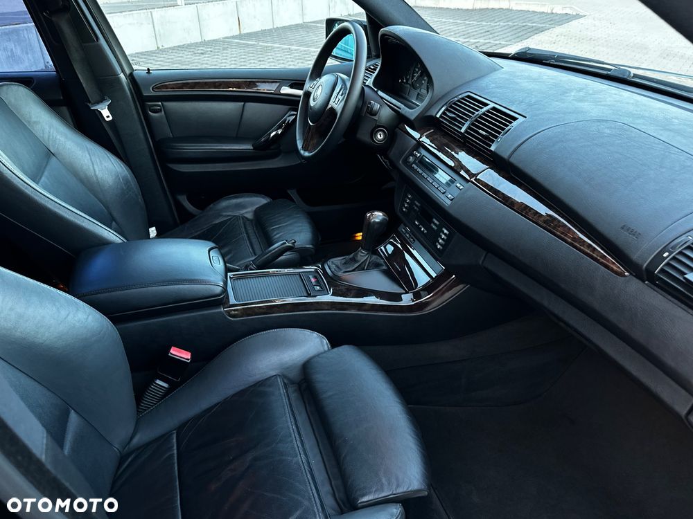 BMW X5 3.0 i - 25
