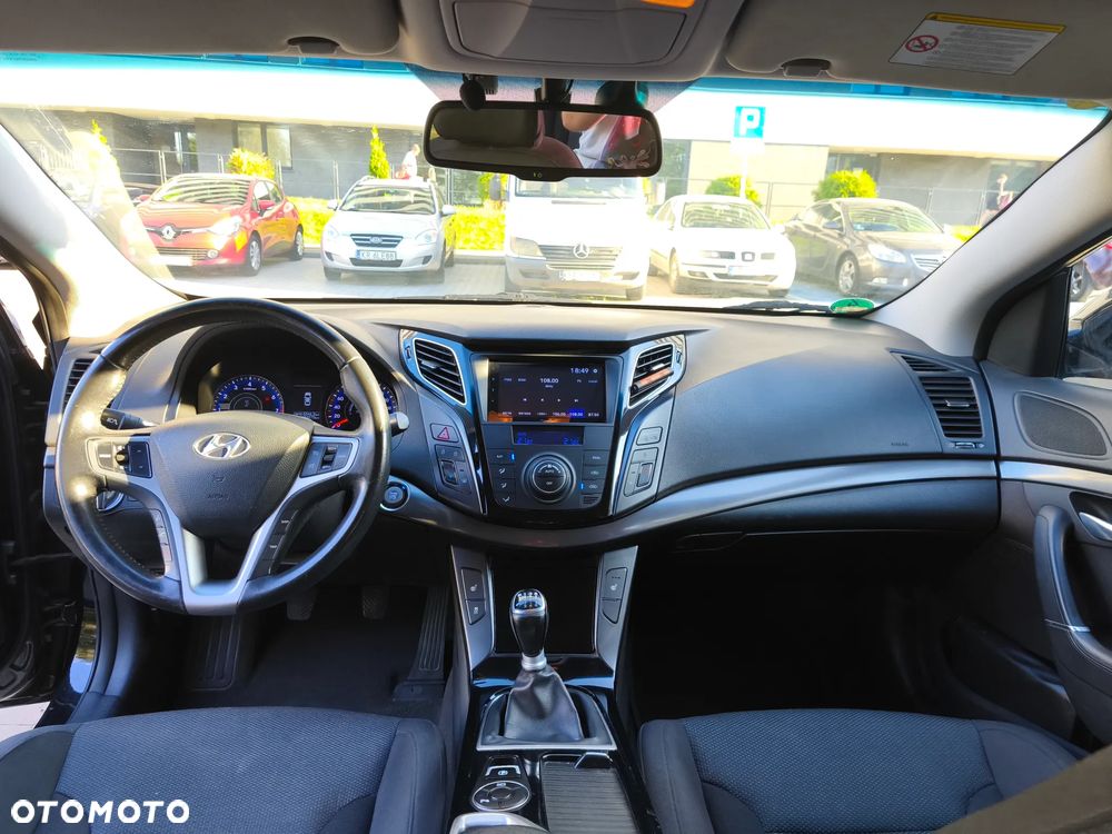Hyundai i40 Kombi 1.6 Trend - 24