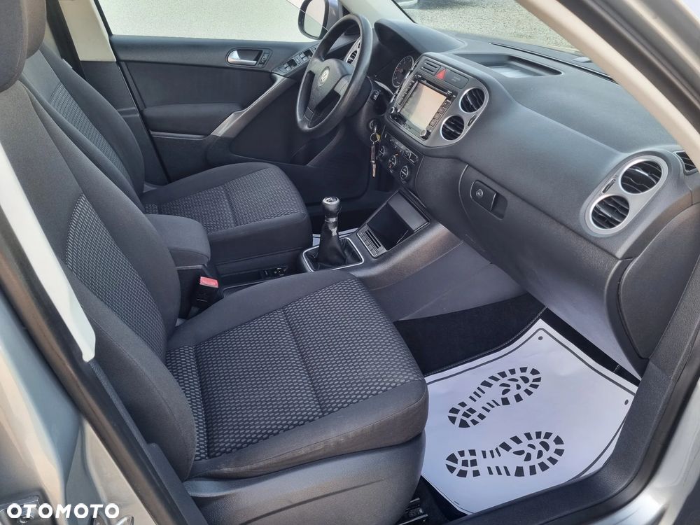 Volkswagen Tiguan - 8