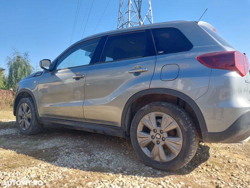 Suzuki Vitara 1.4 Boosterjet AllGrip MHEV Passion - 1