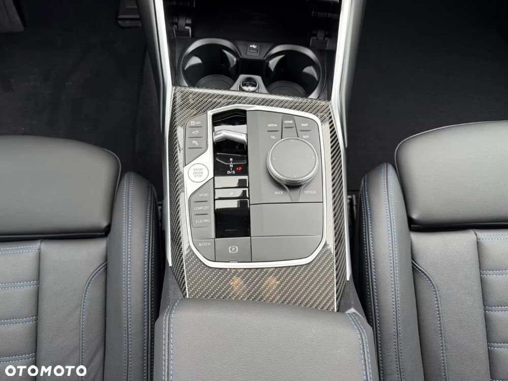 BMW Seria 3 330d xDrive mHEV M Sport - 27