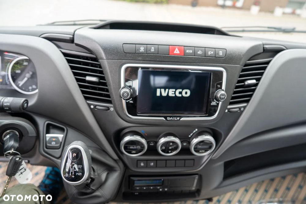 Iveco Daily 70C18 - 26