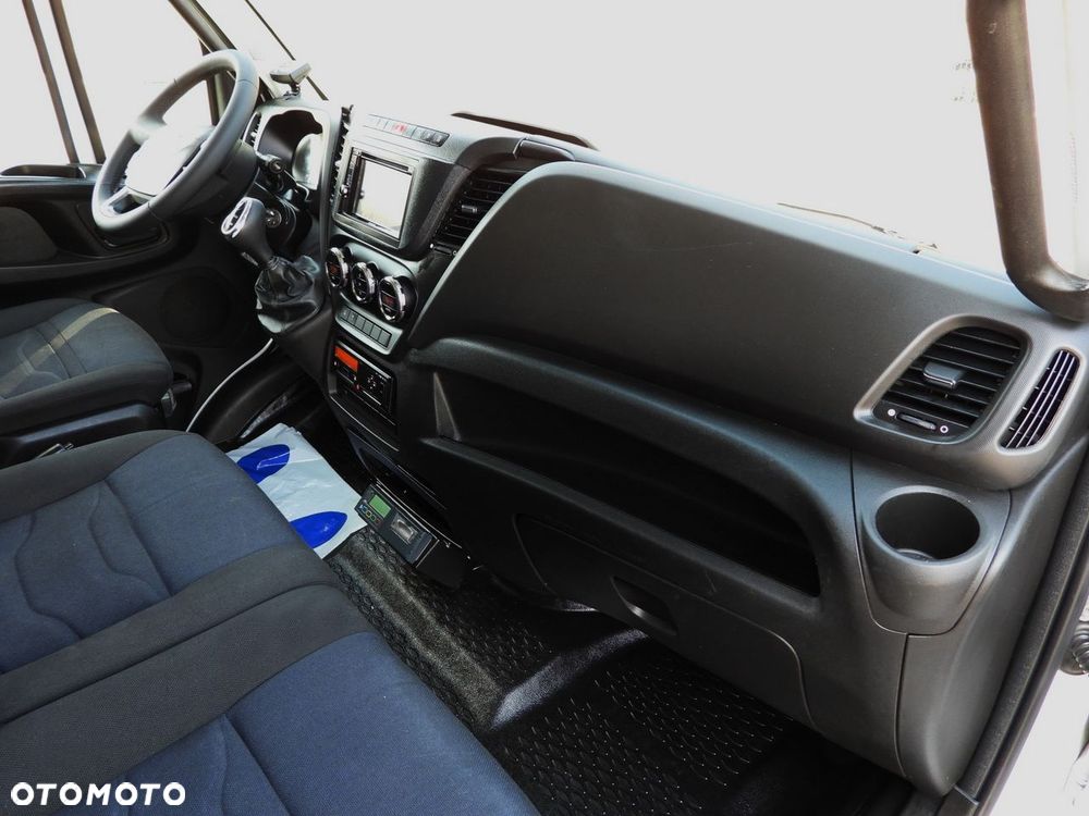 Iveco DAILY CHŁODNIA KONTENER -10*C WINDA 9 PALET ZASILANIE 230V TEMPOMAT PNEUMATYKA AUTOMAT HI-MATIC BLIŹNIACZE KOŁA KLIMATYZACJA  170KM - 41