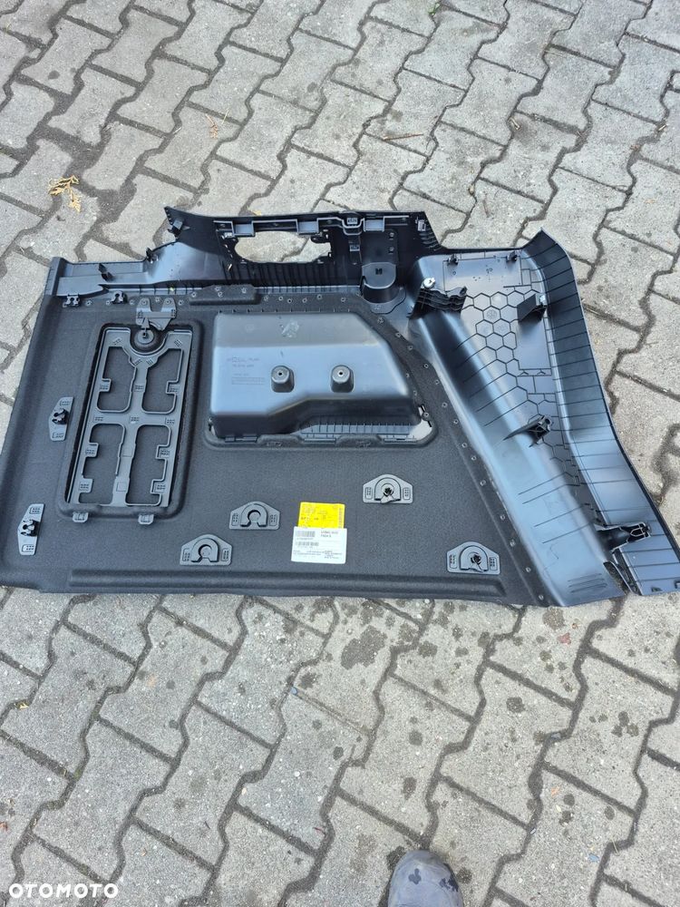 Volkswagen Caddy tapicerka bagażnika - 10