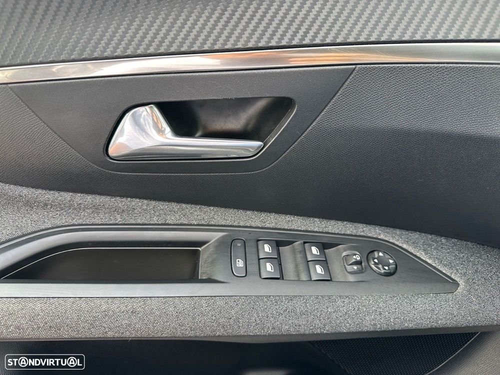 Peugeot 3008 1.2 PureTech Active Pack - 17