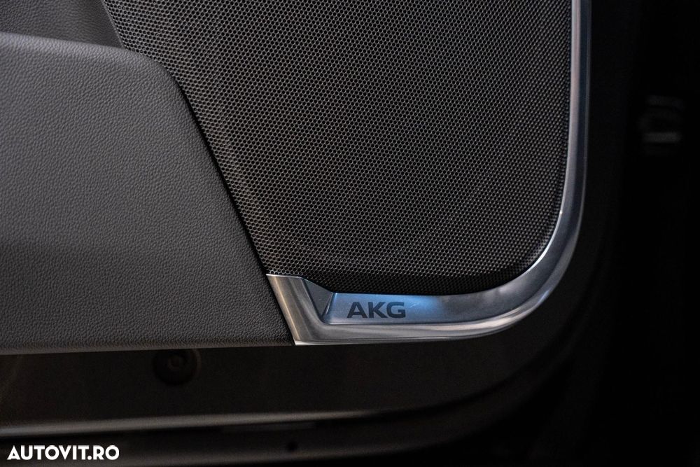 Cadillac Escalade - 19