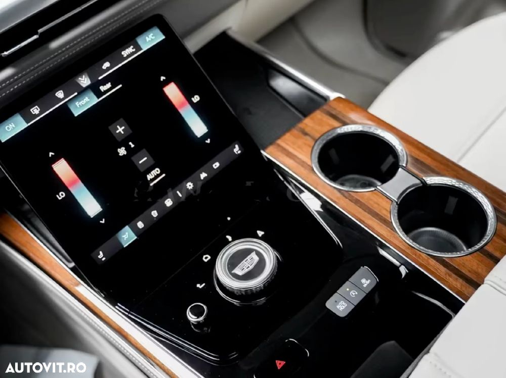 Cadillac Escalade - 15