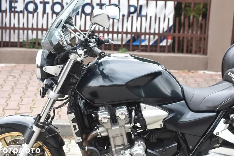 Honda CB - 24