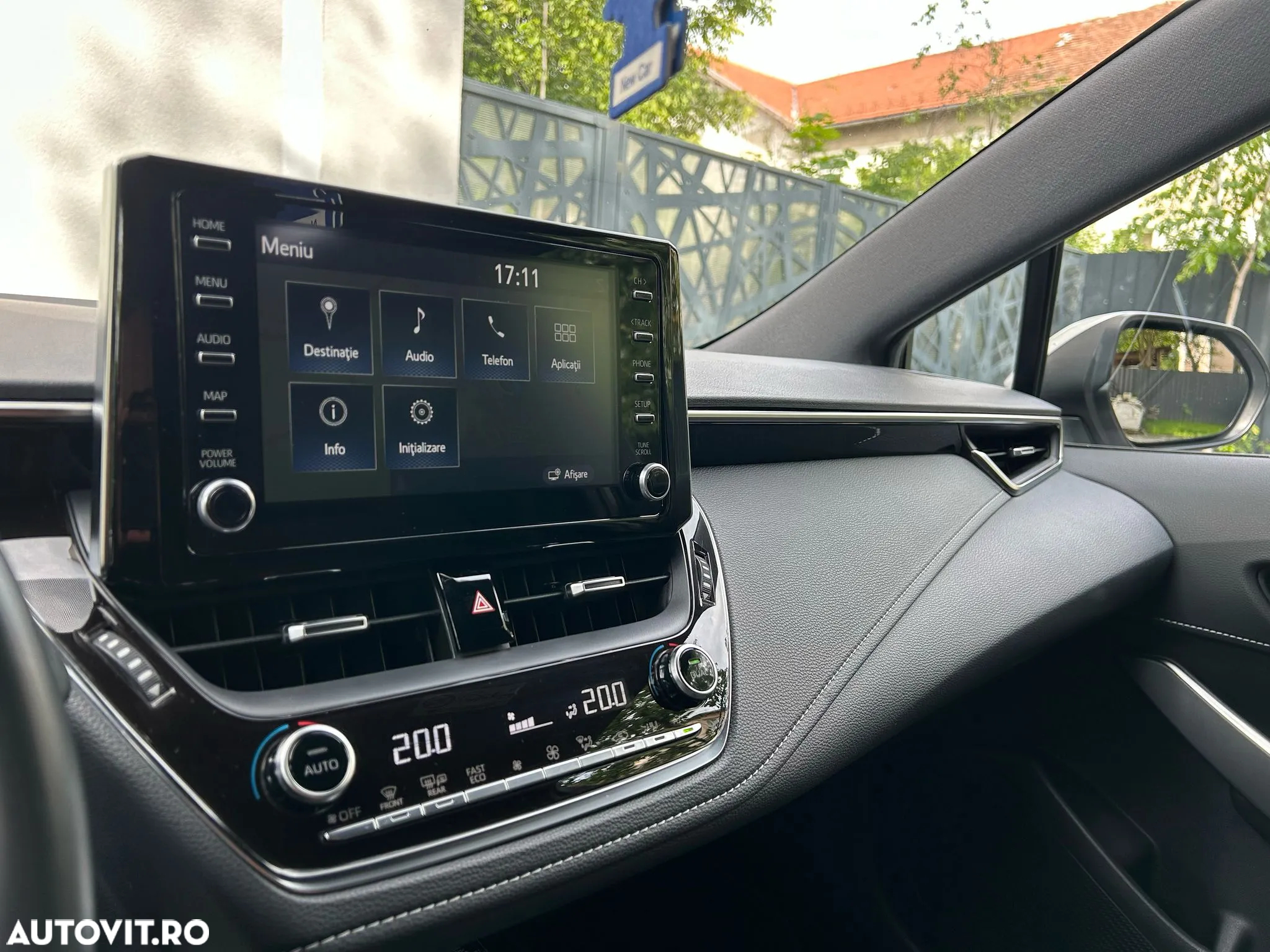 Toyota Corolla 2.0 Hybrid Touring Sports Lounge - 16
