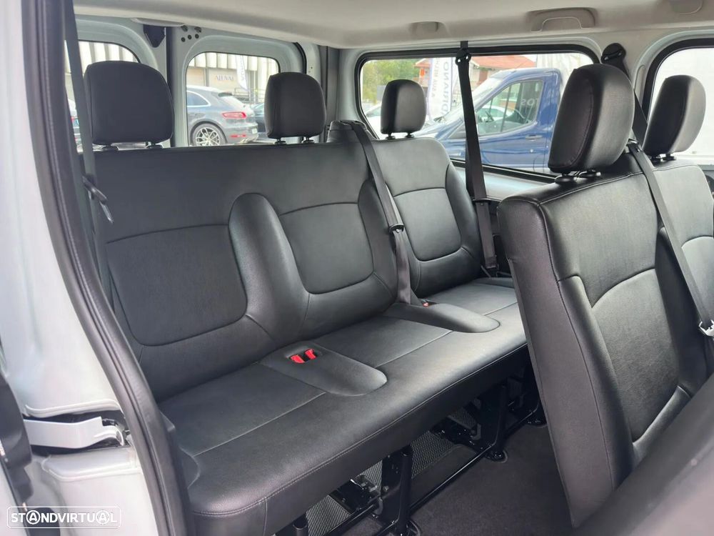Renault Trafic 2.0 Blue dCi L2 Grand SpaceClass — fotografia 10
