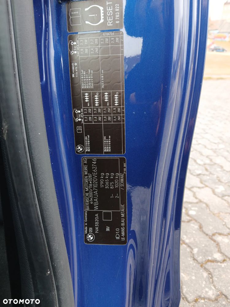BMW Seria 1 120i Edition Sport - 17