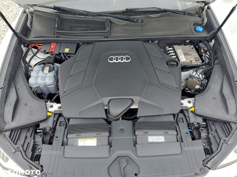 Audi Q8 55 TFSI quattro tiptronic - 12