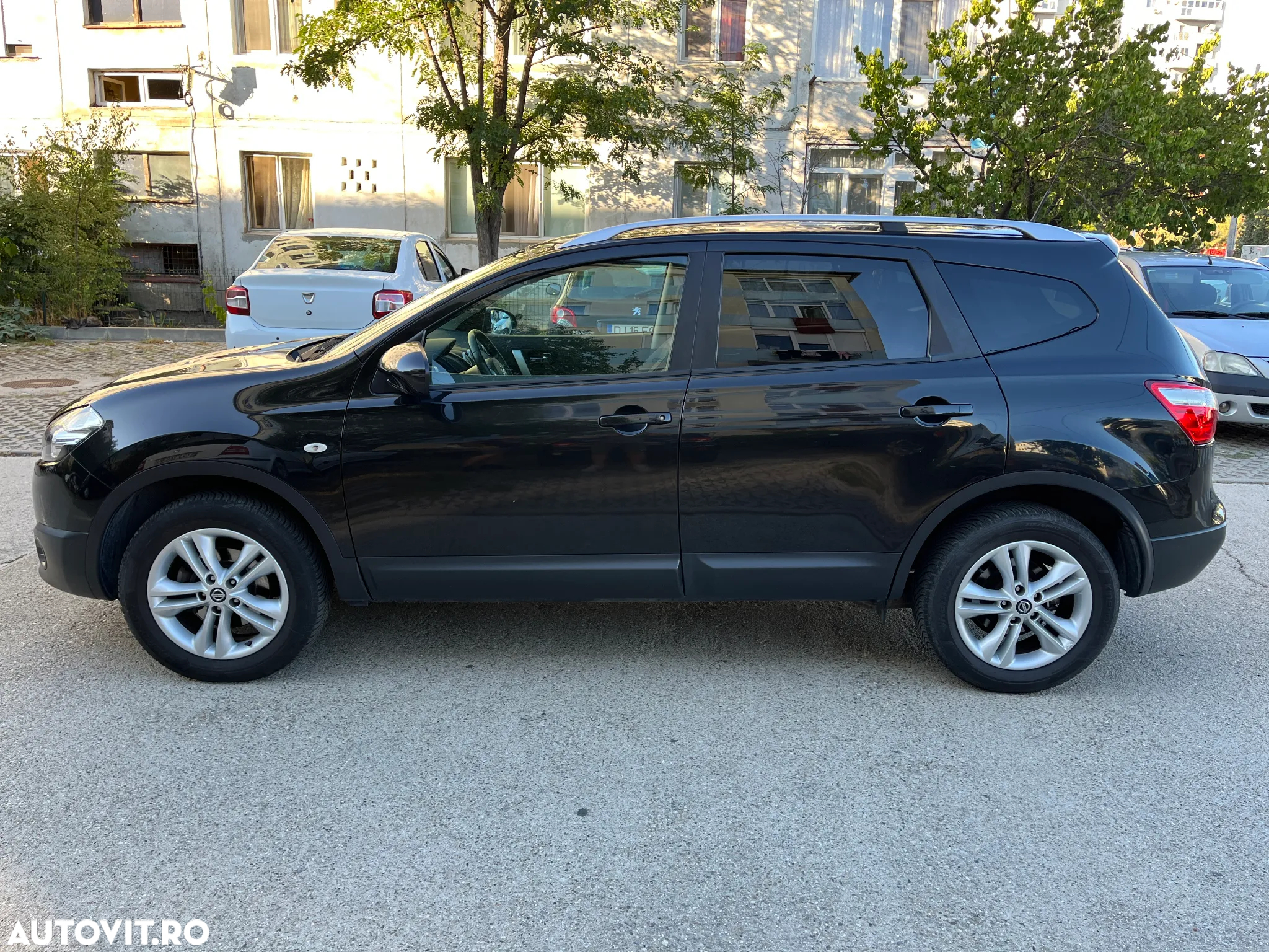 Nissan Qashqai+2 - 13