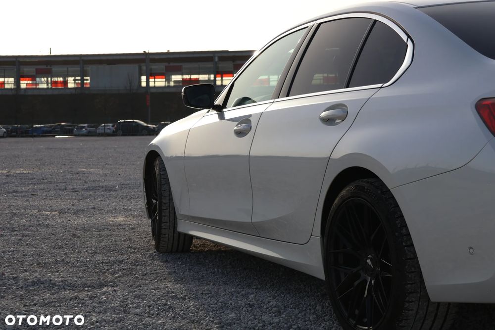 BMW Seria 3 320d xDrive Luxury Line - 7