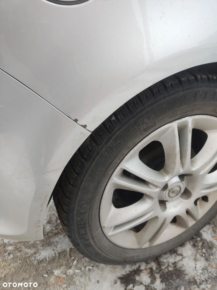 Opel Corsa 1.2 16V Cosmo - 11