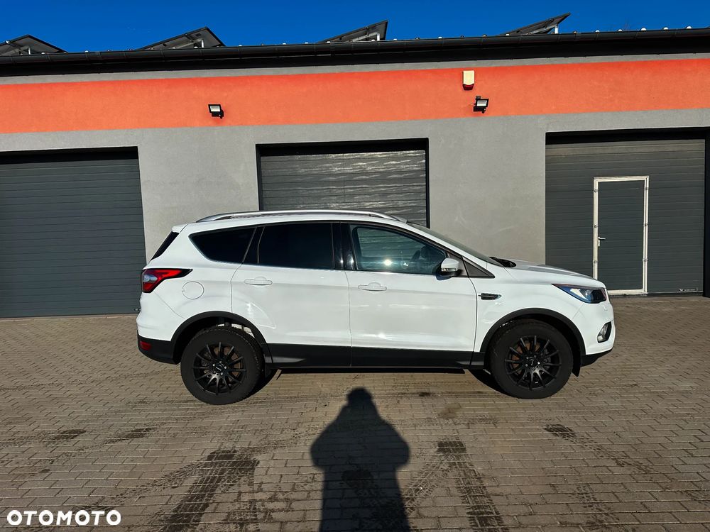 Ford Kuga - 17
