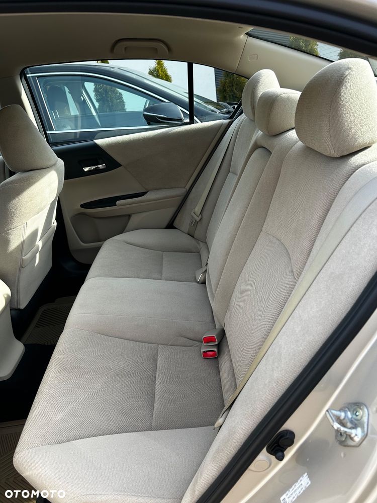 Honda Accord 2.4 LX - 7
