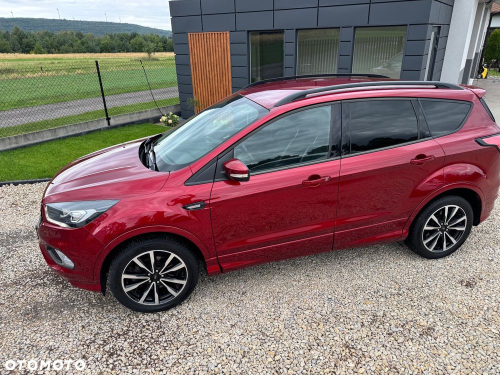Ford Kuga 1.5 EcoBoost 2x4 ST-Line - 9
