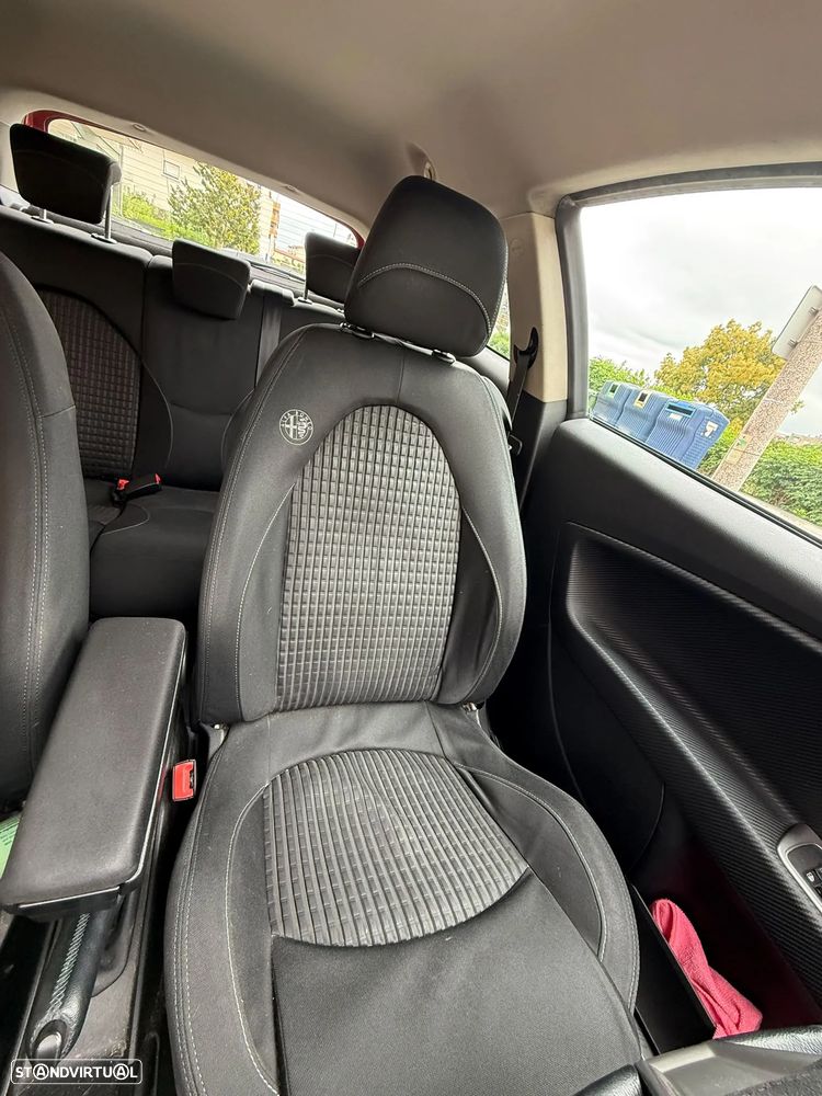 Alfa Romeo MiTo 1.4 T Distinctive - 5