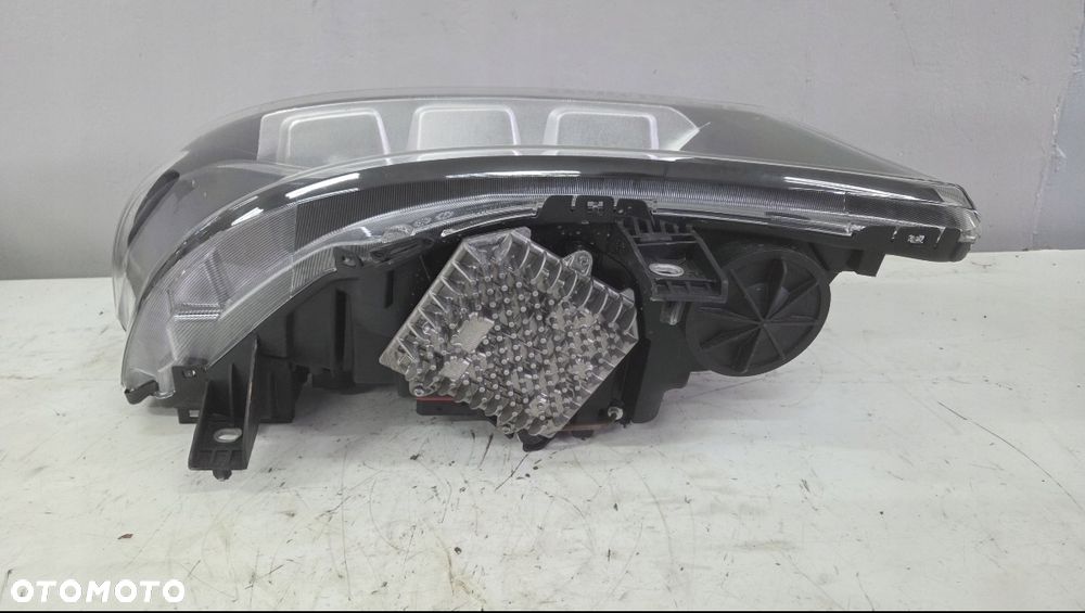 lampa reflektor full led prawa iveco stralis s-way 58029054830 - 3