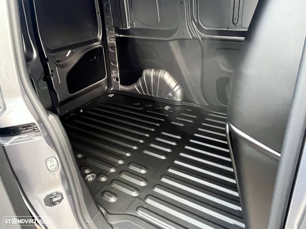 Peugeot Partner Standard 1.5 BlueHDi 130cv EAT8 (caixa automática) - 32